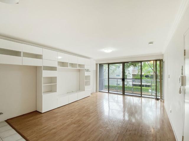 Garden View Apartment in Prime Location !
