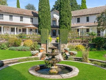 Garden Views and Timeless Charm in Mount Eymard