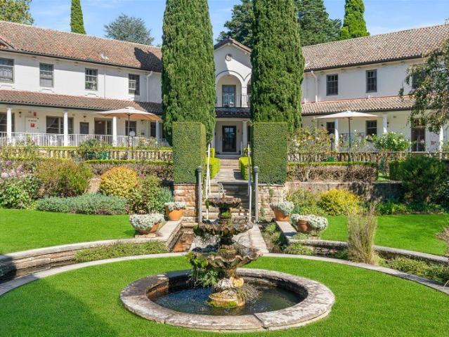 Garden Views and Timeless Charm in Mount Eymard