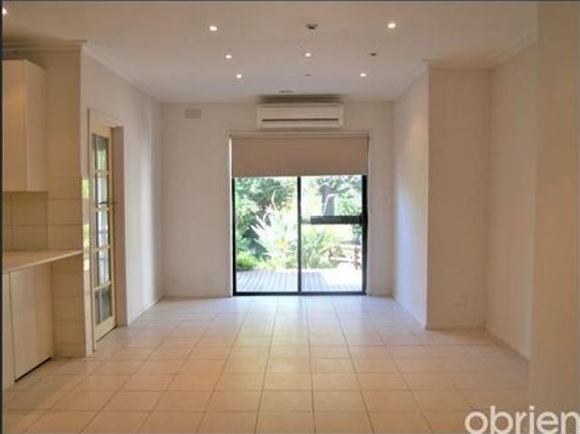 GARDENER IS INCLUDED Charming Family Home in a Prime St Albans Location