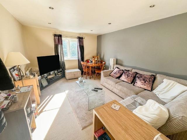 Gardeners End, Bilton, Rugby, CV22