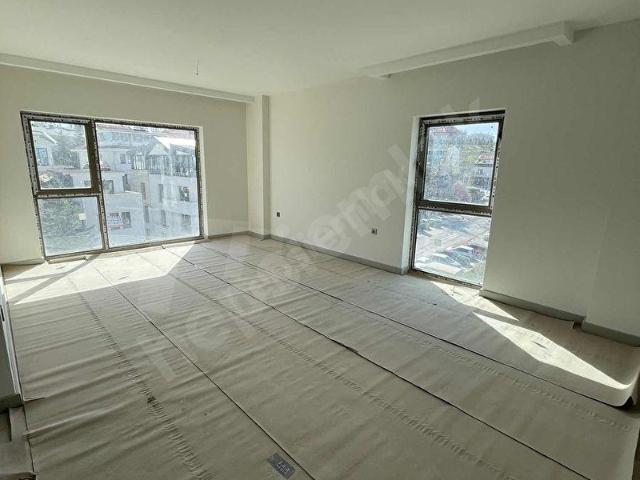 GARDENIA ÇAYYOLUN da 4+1 KÖŞE DÜZ DAİRE 130 m
