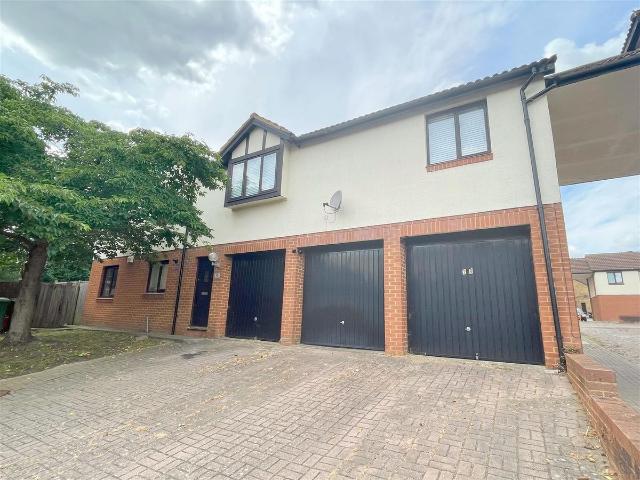 Gardiner Court, Blue Bridge, Milton Keynes MK13, 1 bed flat to rent, £975 pcm | PrimeLocation