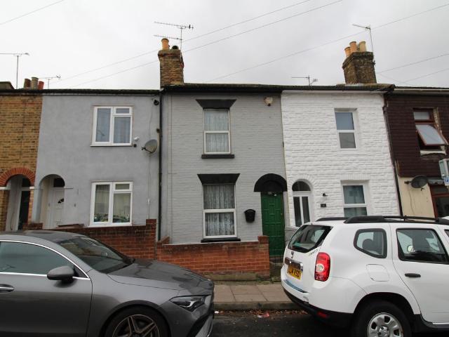 Gardiner Street, Gillingham, Kent ME7, 2 bed terraced house to rent, £1,200 pcm | PrimeLocation