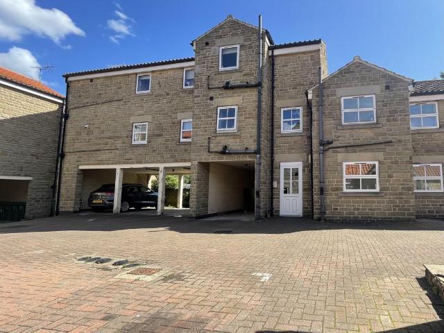 Gardiners Court, Mansfield, NG19 2 bed flat to rent £750 pcm £173 pw