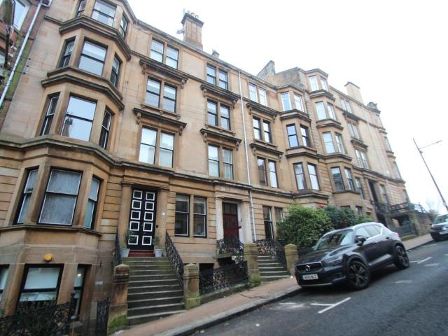 Gardner Street, Glasgow, G11 3 bed flat to rent £1,700 pcm £392 pw