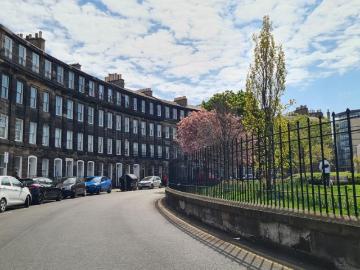 Gardners Crescent, Fountainbridge, EH3 2 bed flat to rent £1,550 pcm £358 pw