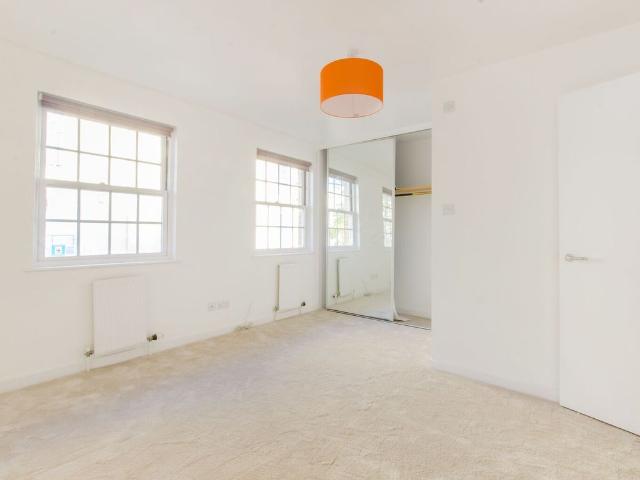 Garford Street, Isle Of Dogs, London E14, 3 bed terraced house to rent, £3,000 pcm | PrimeLocation