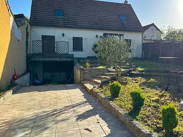 Garges lès Gonesse 95140 Location maison 6 pièces t6 terrasse parking