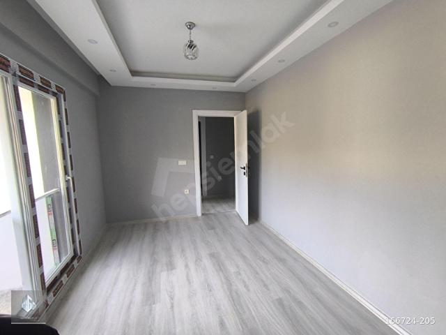 GARİPOĞULLARI'NDAN GÜMÜŞLÜK'TE 2+1 DAİRE