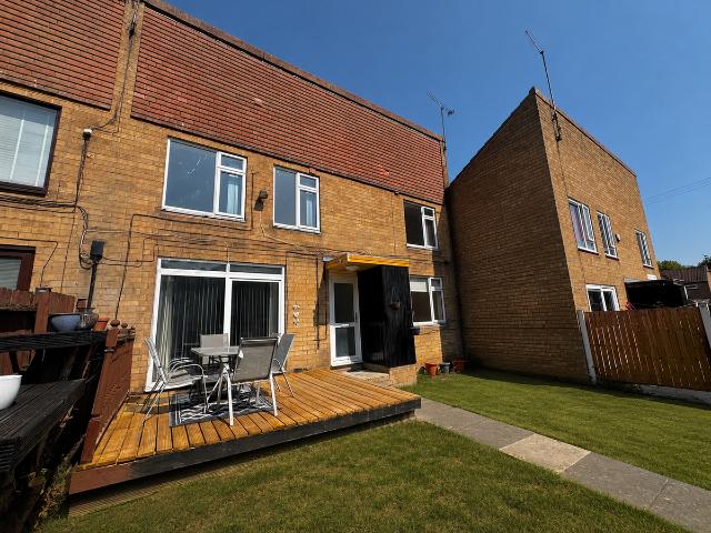 Garland Mount, Sheffield S20, 3 bed property to rent, £950 pcm | PrimeLocation