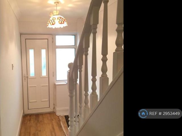 Garland Road, Plumstead, SE18 3 bed terraced house to rent £2,100 pcm £485 pw