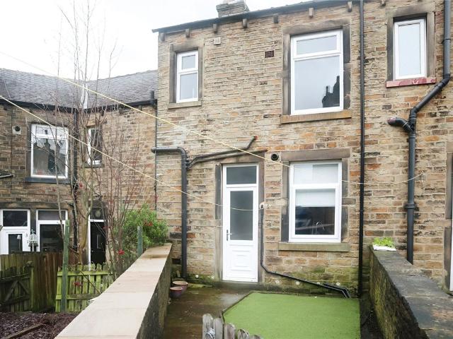 Garlick Street, Rastrick, Brighouse HD6, 2 bed terraced house to rent, £750 pcm | PrimeLocation