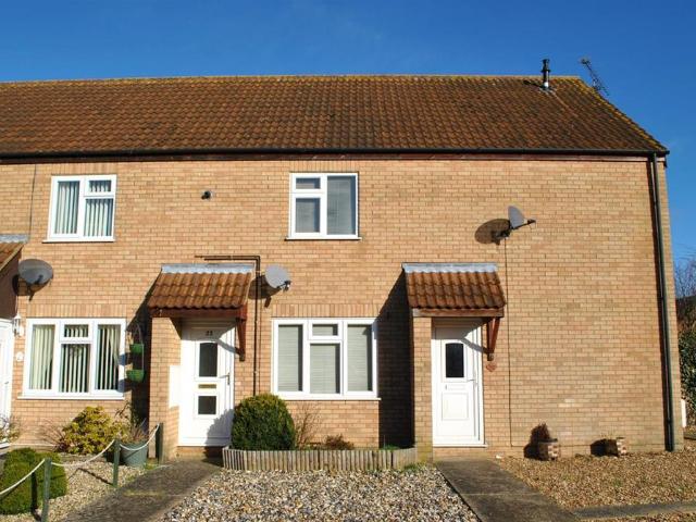Garlondes, East Harling, Norwich 2 bed terraced house to rent £930 pcm £215 pw