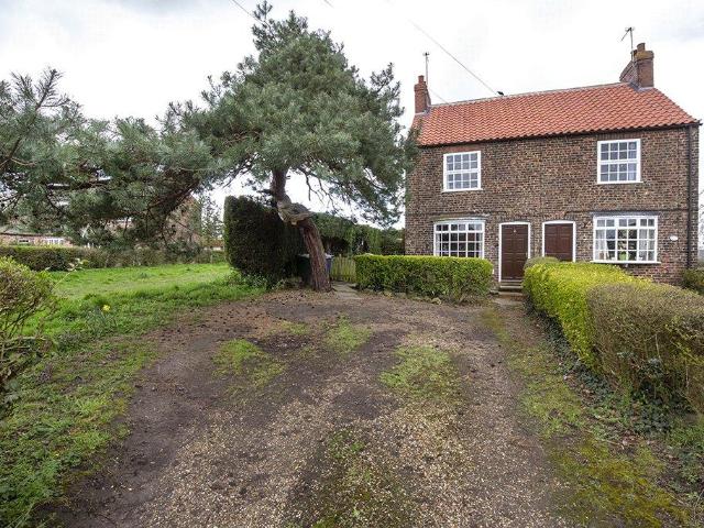 Garmancarr Lane, Wistow, Selby, North. 2 bed semi detached house to rent £900 pcm £208 pw