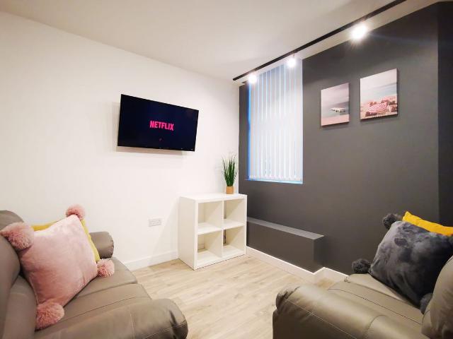 Garmoyle Road, Wavertree, Liverpool L15, 3 bed shared accommodation to rent, £2,120 pcm | PrimeLocation