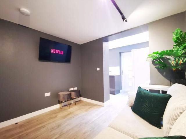 Garmoyle Road, Wavertree, Liverpool L15, 3 bed shared accommodation to rent, £2,120 pcm | PrimeLocation