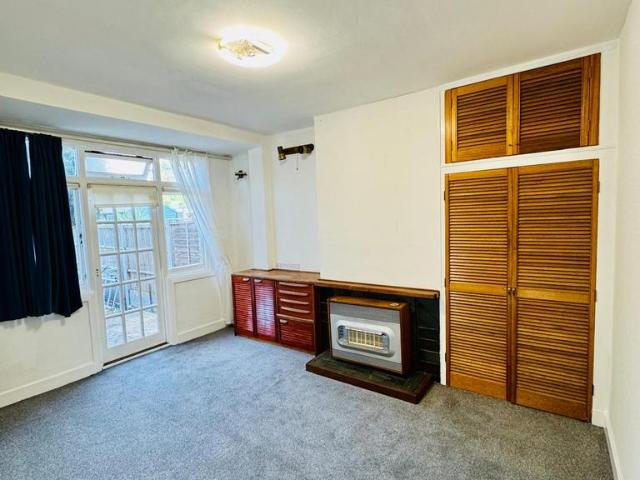 Garner Road, London E17 3 bed terraced house to rent £2,750 pcm £635 pw