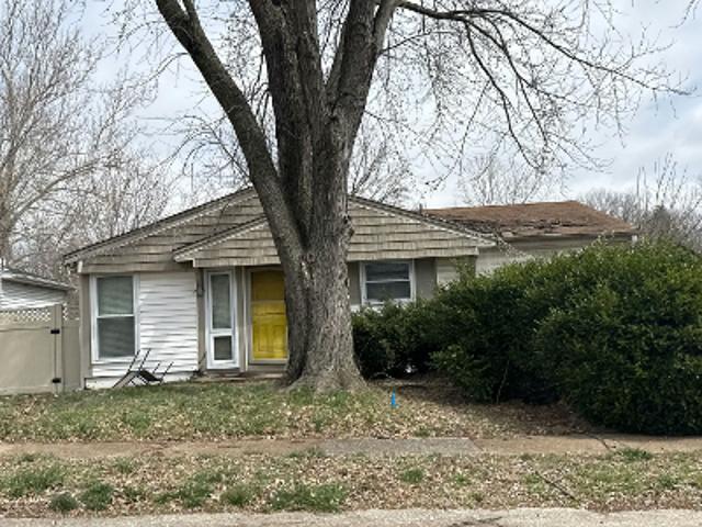 Garnette Dr