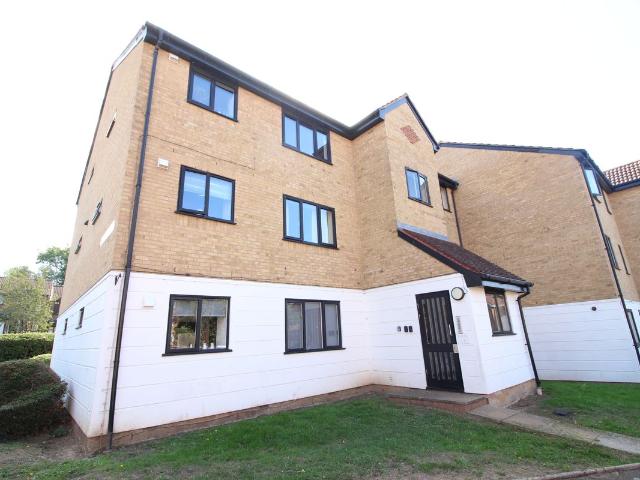 Garnet House, Percy Gardens, Worcester Park KT4, 1 bed flat to rent, £1,350 pcm | PrimeLocation