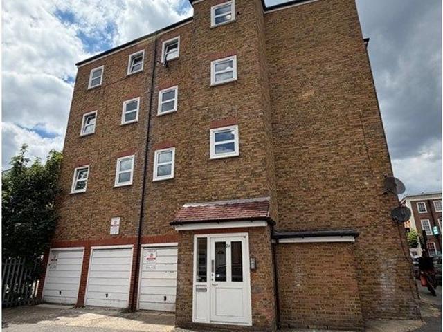 Garnham St, London N16, 1 bed flat to rent, £1,850 pcm | PrimeLocation