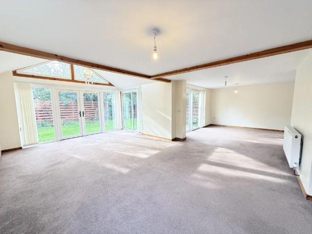 Garras, Helston, TR12