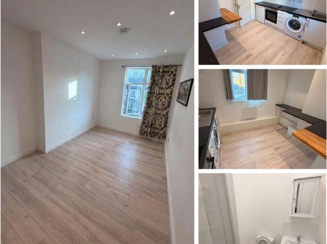Garratt Lane, London SW18, 1 bed property to rent, £995 pcm | PrimeLocation