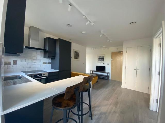 Garratt Lane, Tooting, London SW17, 3 bed flat to rent, £3,000 pcm | PrimeLocation