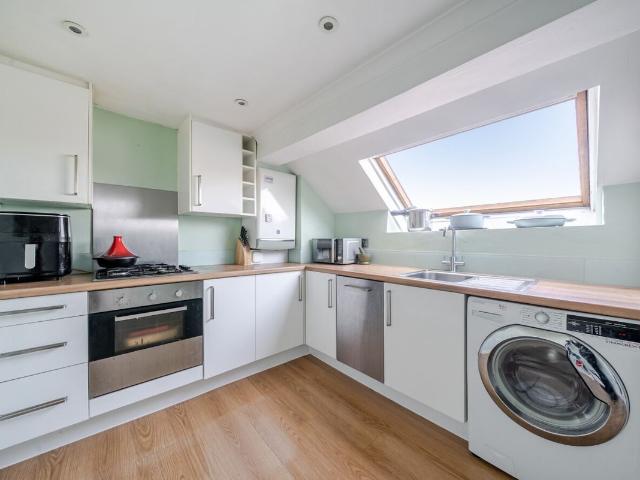 Garratt Terrace, London SW17, 1 bed flat to rent, £1,950 pcm | PrimeLocation