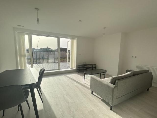 Garraway Apartments, East Acton Lane, W3 1 bed apartment to rent £2,250 pcm £519 pw