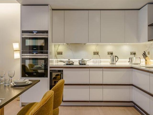 Garrett Mansions, West End Gate. 1 bed apartment to rent £4,762 pcm £1,099 pw