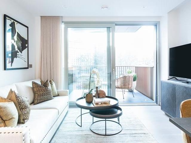 Garrett Mansions, West End Gate. 2 bed apartment to rent £5,300 pcm £1,223 pw