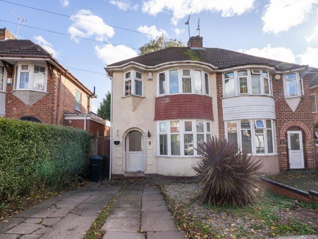 Garretts Green Lane, Birmingham, B26 3 bed semi detached house to rent £1,300 pcm £300 pw