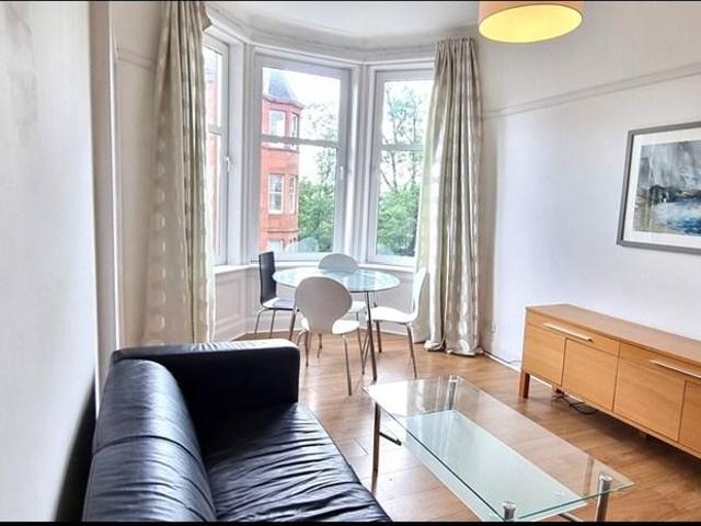 Garrioch Crescent, Glasgow, G20 2 bed flat to rent £1,395 pcm £322 pw