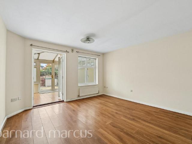 Garrison Close, HOUNSLOW 2 bed house to rent £1,950 pcm £450 pw