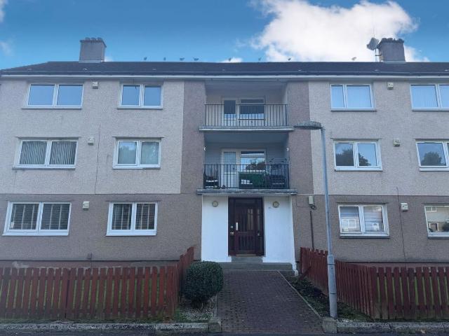 Garry Drive, Paisley PA2, 3 bed flat to rent, £800 pcm | PrimeLocation