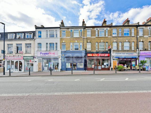 Gas, electric, water, council tax & internet all included in the rent