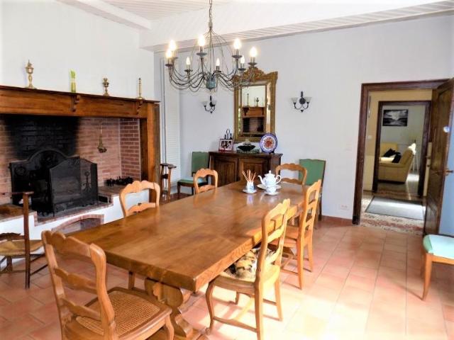 Gasconne isolée avec vue dominante 240m² Seissan