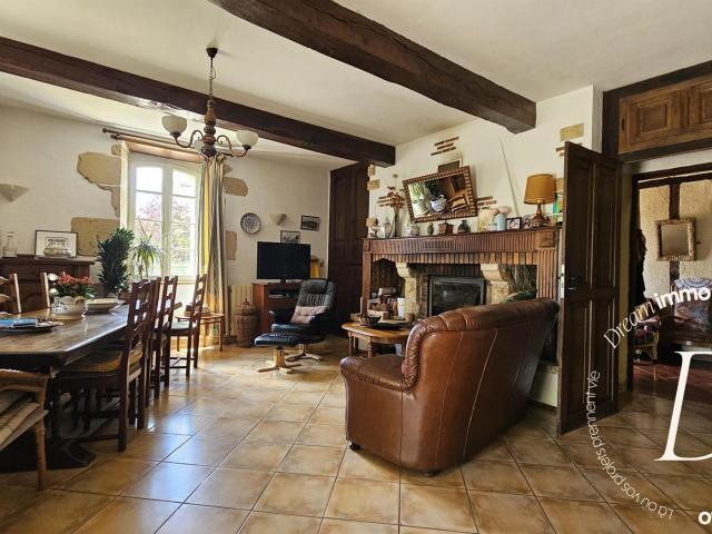 Gascogne – Vue Pyrénées, propriété habitée sur plus de 12 280m² Castelnau Magnoac
