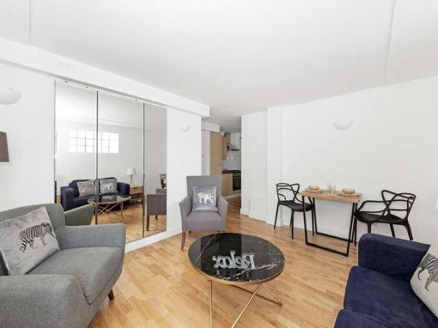 Gaselee Street, Canary Wharf, E14