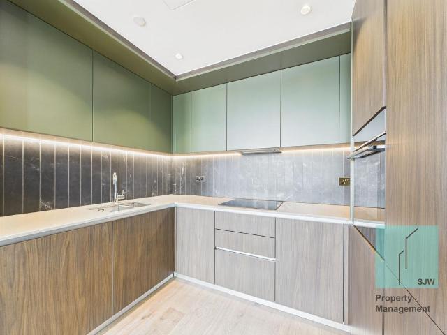 Gasholder Place, London SE11 2 bed apartment to rent £3,500 pcm £808 pw