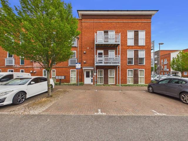 Gaskell Place, Ipswich, Suffolk IP2, 1 bed flat to rent, £800 pcm | PrimeLocation