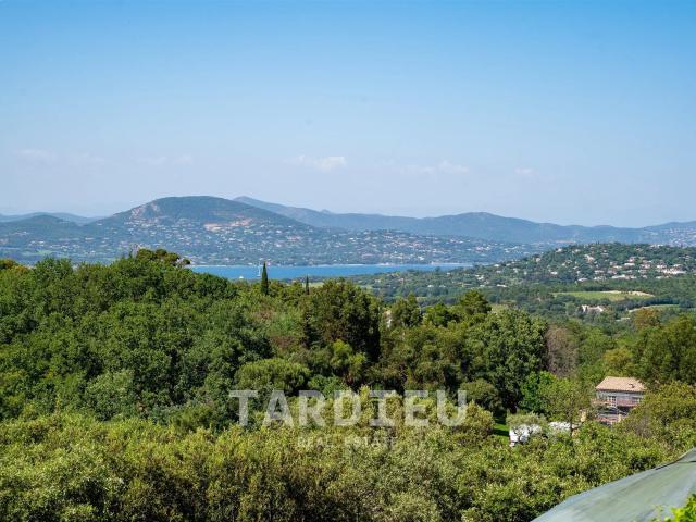 Gassin: Vue mer et collines sans vis à vis 251m² Gassin