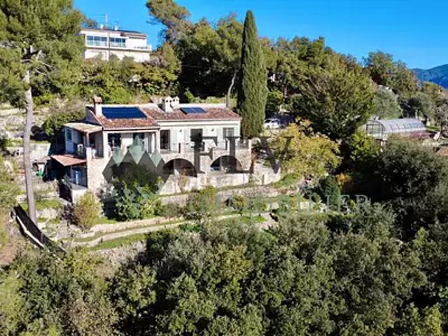 Gattières 06510 Achat / Vente maison 6 pièces t6 au dernier étage