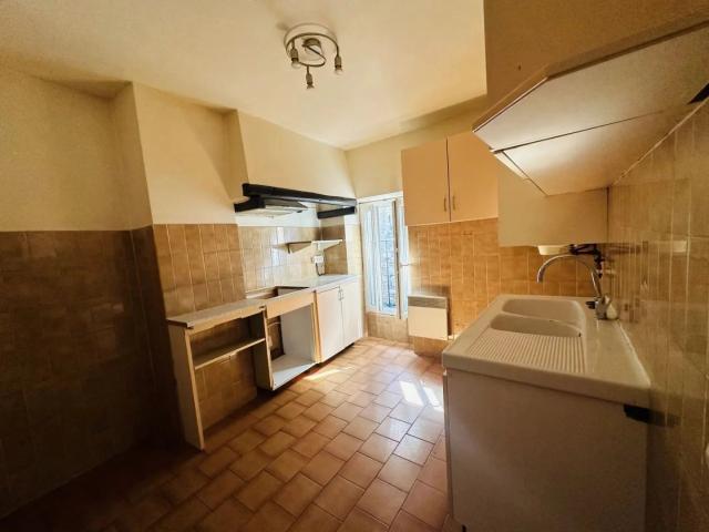 Gattieres: Appartement 3 Pièces Dans Le Village
