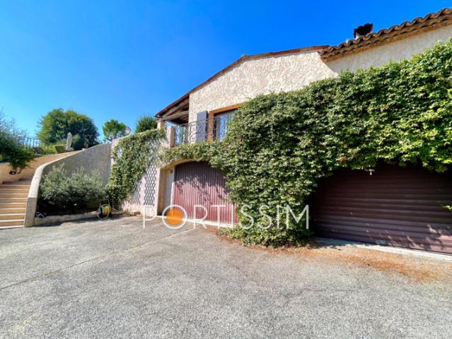 Gattières Au calme absolu Maison de 150m² de plain pied