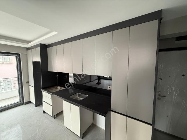 Gata Ve Şehir Hastanesi Yakını 1+1 Ve 2+1 Sıfır Bina'da Daireler