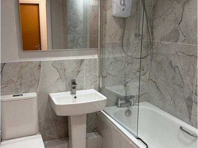 Gate Acre, Liverpool L25, 2 bed flat to rent, £895 pcm | PrimeLocation