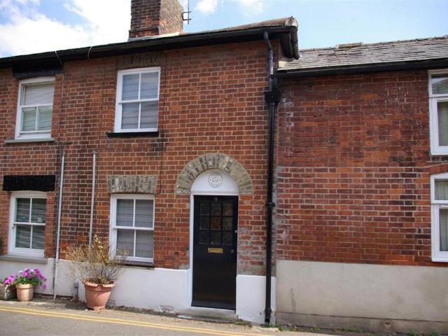 Gate Street, Maldon CM9 1 bed terraced house to rent £1,050 pcm £242 pw