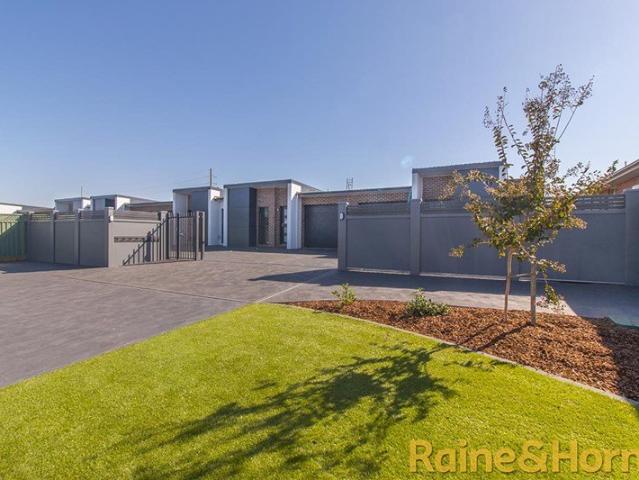 GATED ESTATE in Southlakes